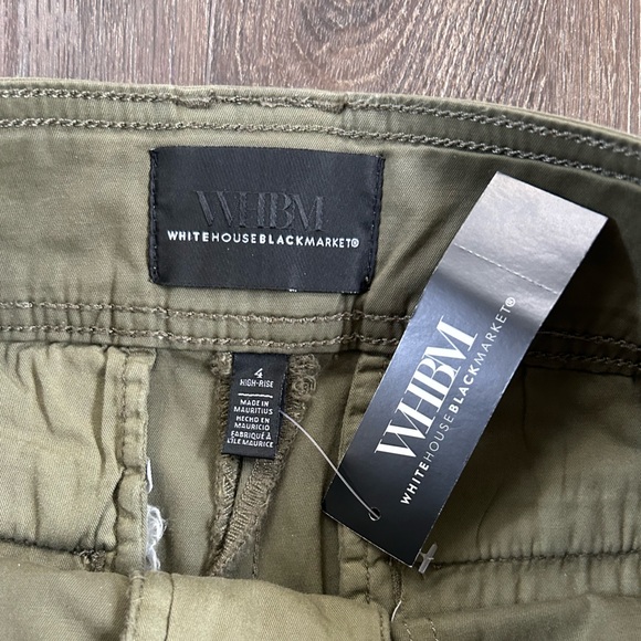 White House Black Market High-Rise Belt Utility 5in Short - Picture 3 of 3